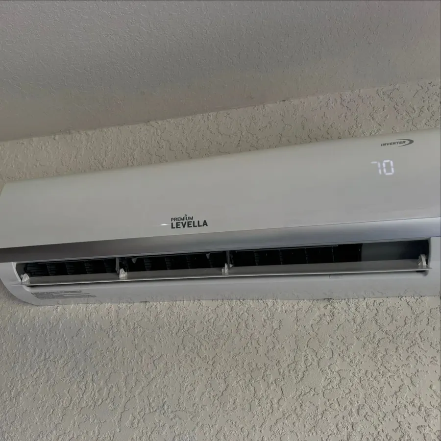 A ductless mini split head set to 70 degrees